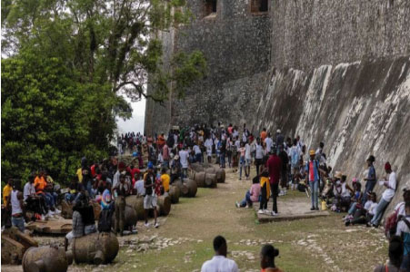 হাইতির ঐতিহাসিক দুর্গে বিপর্যয় : পদদলনে অন্তত ৩০ নিহত
